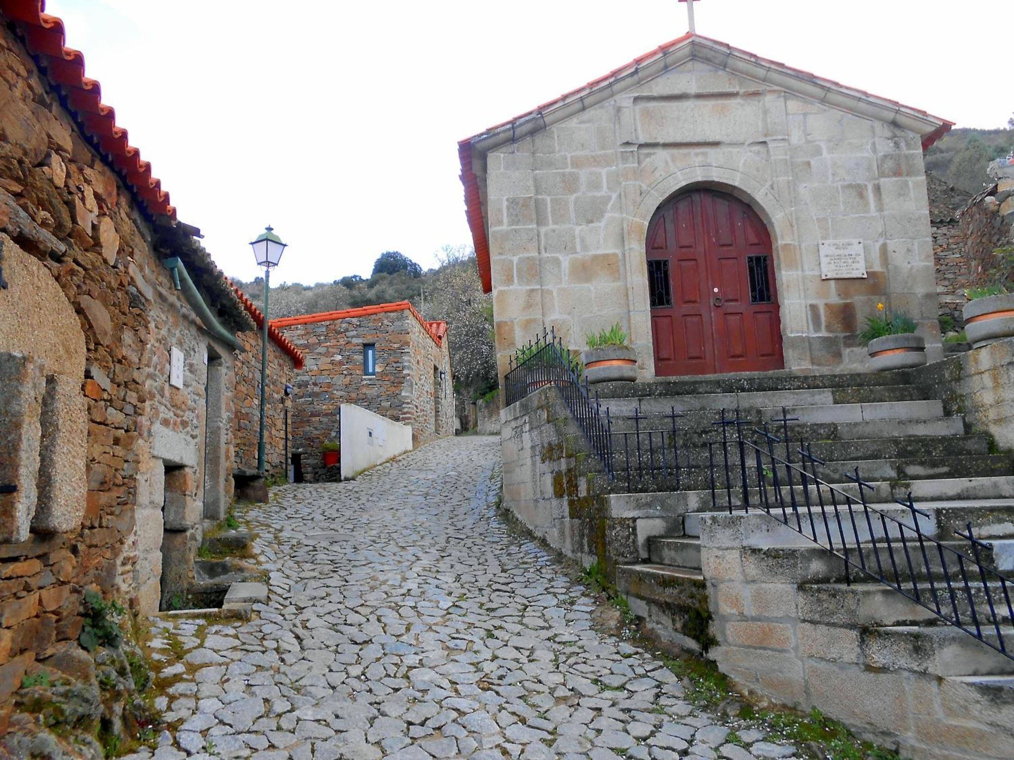 Гостевой дом Bairro Do Casal - Turismo D'Aldeia Вила-Нова-ди-Фош-Коа Номер фото